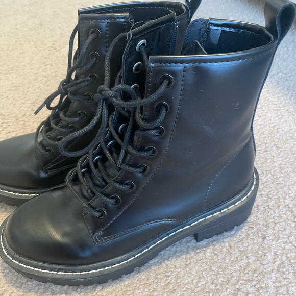 Black combat boots - Picture 3 of 4